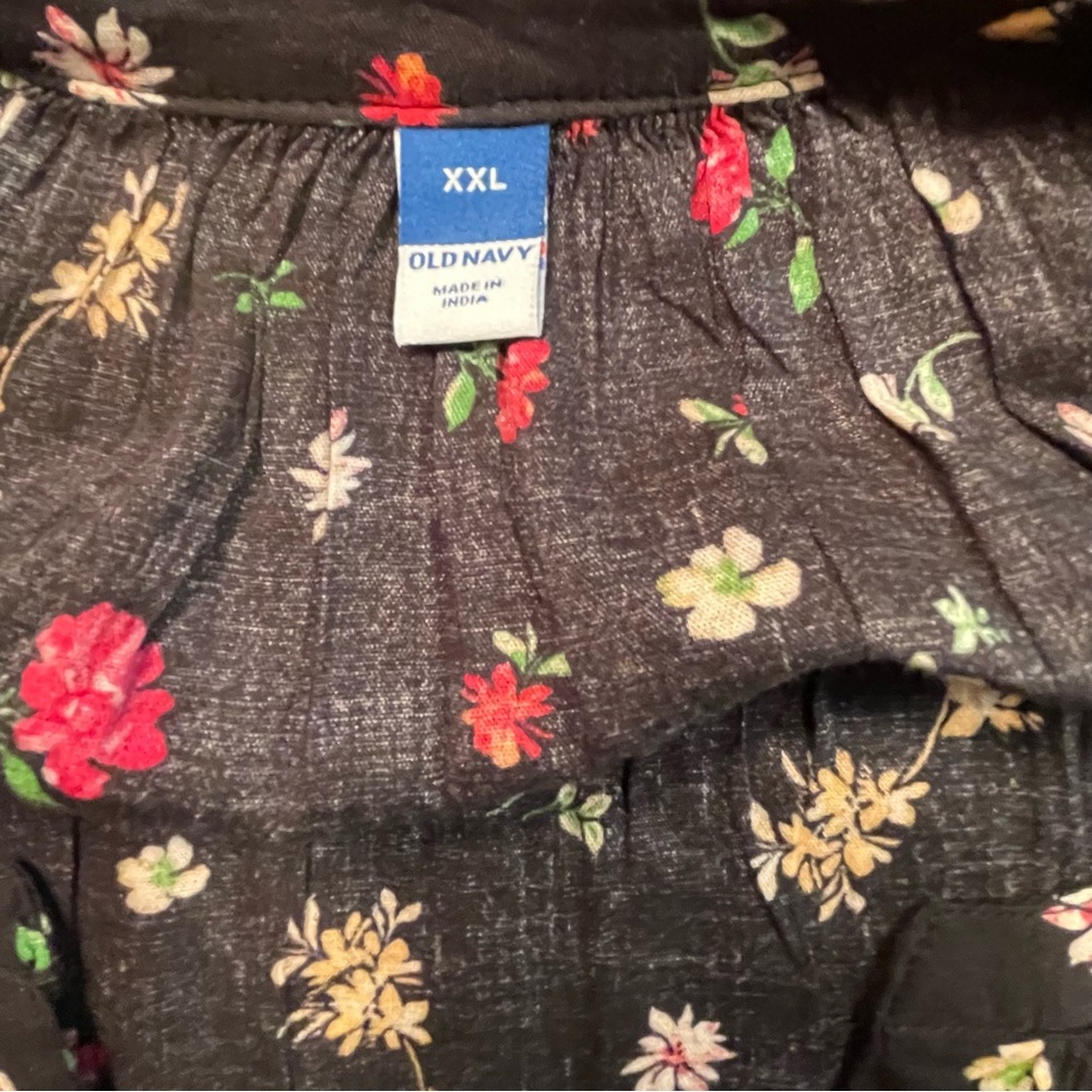 Old Navy Black Floral Top - Picture 6 of 6